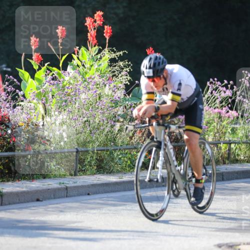 08.09.2024 - Stadtparktriathlon Zöllner http://msf.ph/oto/7013082 08.09.2024 09:12:56 Radfahren 19, 58, 86, 156, 180 meine-sportfotos.de