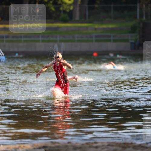 08.09.2024 - Stadtparktriathlon Michael Strokosch http://msf.ph/oto/7013112 08.09.2024 08:43:39 Schwimmen 8 meine-sportfotos.de