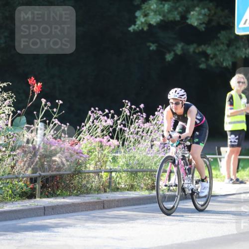 08.09.2024 - Stadtparktriathlon Zöllner http://msf.ph/oto/7013121 08.09.2024 09:13:15 Radfahren 49, 92, 134, 175 meine-sportfotos.de
