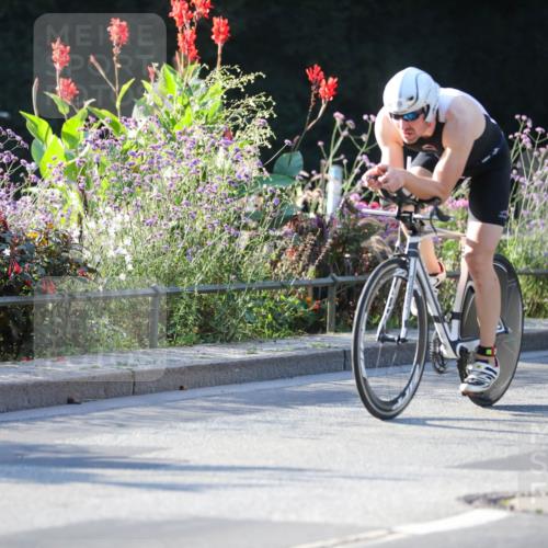 08.09.2024 - Stadtparktriathlon Zöllner http://msf.ph/oto/7013199 08.09.2024 09:13:28 Radfahren 1, 5, 49, 59, 92, 106, 122, 165 meine-sportfotos.de