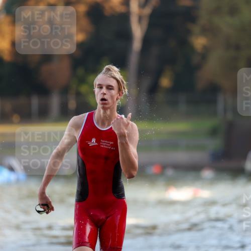 08.09.2024 - Stadtparktriathlon Michael Strokosch http://msf.ph/oto/7013220 08.09.2024 08:43:47 Schwimmen 8, 13 meine-sportfotos.de