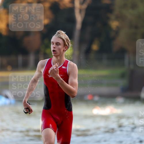 08.09.2024 - Stadtparktriathlon Michael Strokosch http://msf.ph/oto/7013228 08.09.2024 08:43:47 Schwimmen 8, 13 meine-sportfotos.de