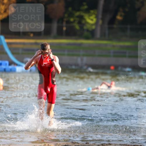 08.09.2024 - Stadtparktriathlon Michael Strokosch http://msf.ph/oto/7013290 08.09.2024 08:43:57 Schwimmen 13 meine-sportfotos.de