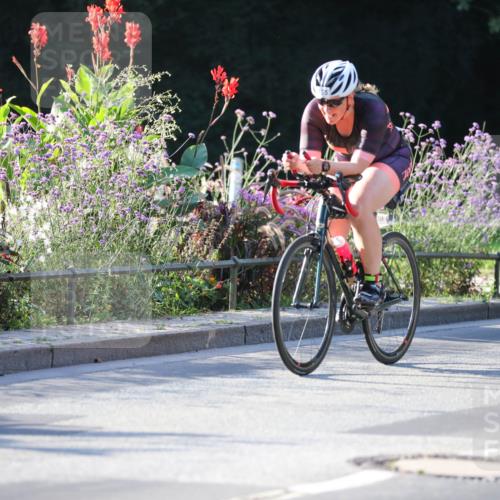 08.09.2024 - Stadtparktriathlon Zöllner http://msf.ph/oto/7013303 08.09.2024 09:14:04 Radfahren 3, 33, 62, 78, 91, 102, 135, 145, 164 meine-sportfotos.de