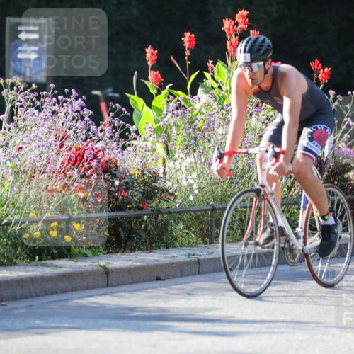 08.09.2024 - Stadtparktriathlon Zöllner http://msf.ph/oto/7013322 08.09.2024 09:14:09 Radfahren 3, 33, 39, 51, 62, 77, 78, 91, 102, 105, 143, 158, 162, 164, 166 meine-sportfotos.de