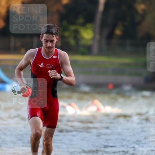 08.09.2024 - Stadtparktriathlon Michael Strokosch http://msf.ph/oto/7013325 08.09.2024 08:43:59 Schwimmen 13 meine-sportfotos.de