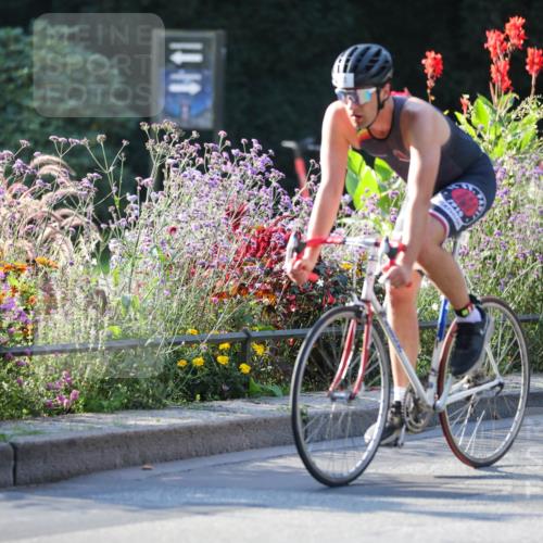 08.09.2024 - Stadtparktriathlon Zöllner http://msf.ph/oto/7013326 08.09.2024 09:14:09 Radfahren 3, 33, 39, 51, 62, 77, 78, 91, 102, 105, 143, 158, 162, 164, 166 meine-sportfotos.de