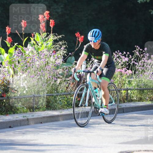 08.09.2024 - Stadtparktriathlon Zöllner http://msf.ph/oto/7013332 08.09.2024 09:14:12 Radfahren 3, 6, 39, 51, 62, 77, 78, 91, 102, 105, 143, 158, 162, 164, 166 meine-sportfotos.de