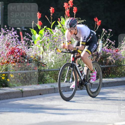08.09.2024 - Stadtparktriathlon Zöllner http://msf.ph/oto/7013366 08.09.2024 09:14:18 Radfahren 6, 14, 22, 39, 48, 51, 77, 102, 105, 110, 143, 158, 162, 166 meine-sportfotos.de