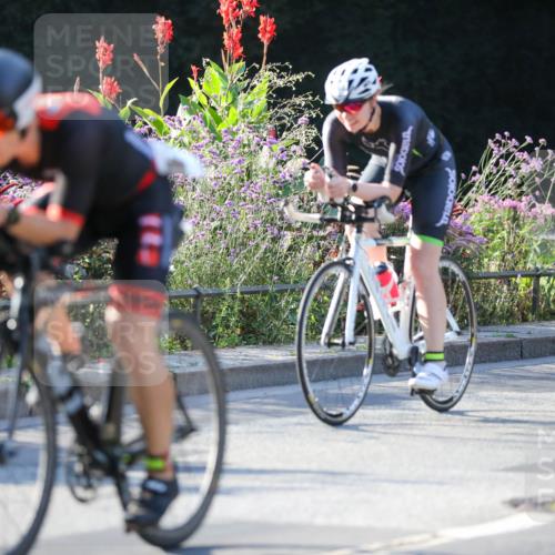 08.09.2024 - Stadtparktriathlon Zöllner http://msf.ph/oto/7013372 08.09.2024 09:14:19 Radfahren 6, 14, 22, 39, 48, 51, 77, 105, 110, 143, 158, 162, 166 meine-sportfotos.de