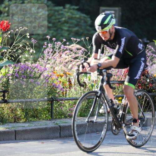 08.09.2024 - Stadtparktriathlon Zöllner http://msf.ph/oto/7013386 08.09.2024 09:14:23 Radfahren 6, 14, 22, 48, 50, 51, 110 meine-sportfotos.de