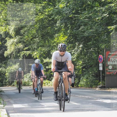 08.09.2024 - Stadtparktriathlon Zöllner http://msf.ph/oto/7013427 08.09.2024 12:12:43 Radfahren 696, 734, 787, 798, 817, 836, 837, 843 meine-sportfotos.de