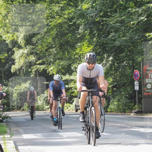 08.09.2024 - Stadtparktriathlon Zöllner http://msf.ph/oto/7013430 08.09.2024 12:12:43 Radfahren 696, 734, 787, 798, 817, 836, 837, 843 meine-sportfotos.de