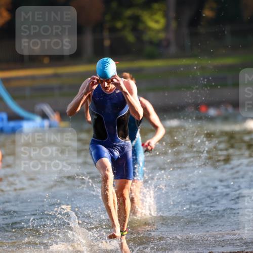 08.09.2024 - Stadtparktriathlon Michael Strokosch http://msf.ph/oto/7013489 08.09.2024 08:44:17 Schwimmen 7, 10 meine-sportfotos.de