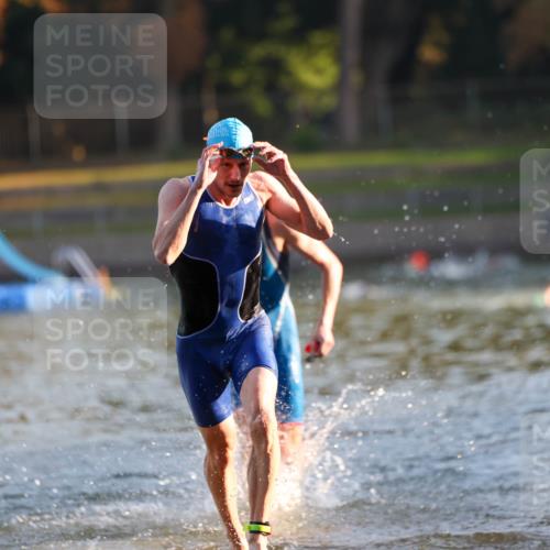 08.09.2024 - Stadtparktriathlon Michael Strokosch http://msf.ph/oto/7013496 08.09.2024 08:44:17 Schwimmen 7, 10 meine-sportfotos.de