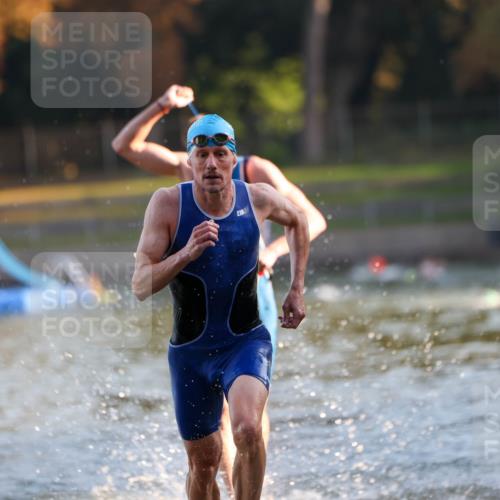 08.09.2024 - Stadtparktriathlon Michael Strokosch http://msf.ph/oto/7013512 08.09.2024 08:44:18 Schwimmen 7, 10 meine-sportfotos.de