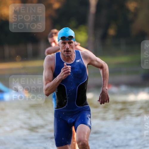 08.09.2024 - Stadtparktriathlon Michael Strokosch http://msf.ph/oto/7013531 08.09.2024 08:44:18 Schwimmen 7, 10 meine-sportfotos.de