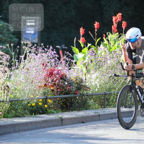 08.09.2024 - Stadtparktriathlon Zöllner http://msf.ph/oto/7013549 08.09.2024 09:14:52 Radfahren 16, 34, 46, 67, 93, 115, 120, 178 meine-sportfotos.de