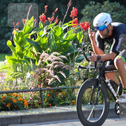 08.09.2024 - Stadtparktriathlon Zöllner http://msf.ph/oto/7013559 08.09.2024 09:14:53 Radfahren 16, 34, 46, 67, 93, 115, 120, 178 meine-sportfotos.de