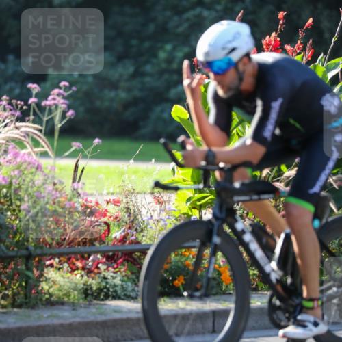 08.09.2024 - Stadtparktriathlon Zöllner http://msf.ph/oto/7013564 08.09.2024 09:14:53 Radfahren 16, 34, 46, 67, 93, 115, 120, 178 meine-sportfotos.de