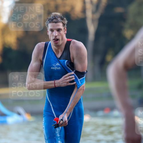 08.09.2024 - Stadtparktriathlon Michael Strokosch http://msf.ph/oto/7013568 08.09.2024 08:44:20 Schwimmen 7, 10 meine-sportfotos.de