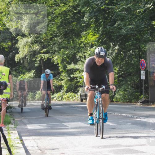 08.09.2024 - Stadtparktriathlon Zöllner http://msf.ph/oto/7013636 08.09.2024 12:13:00 Radfahren 749, 765, 775, 783, 796, 811 meine-sportfotos.de