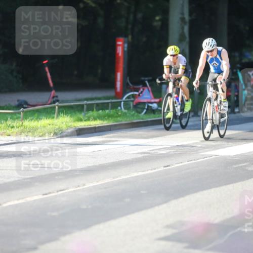 08.09.2024 - Stadtparktriathlon Zöllner http://msf.ph/oto/7013642 08.09.2024 09:15:04 Radfahren 15, 16, 21, 35, 40, 44, 63, 76, 103, 160, 178 meine-sportfotos.de