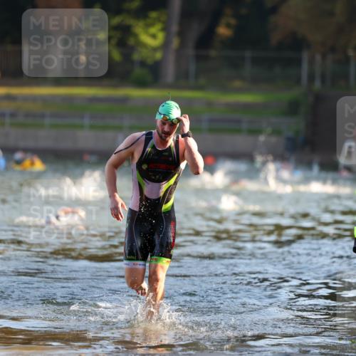08.09.2024 - Stadtparktriathlon Michael Strokosch http://msf.ph/oto/7013664 08.09.2024 08:44:58 Schwimmen 69 meine-sportfotos.de