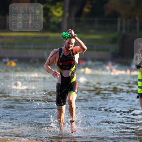 08.09.2024 - Stadtparktriathlon Michael Strokosch http://msf.ph/oto/7013679 08.09.2024 08:44:58 Schwimmen 69 meine-sportfotos.de