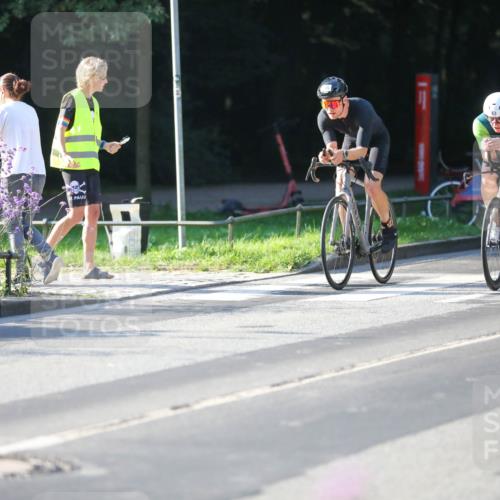 08.09.2024 - Stadtparktriathlon Zöllner http://msf.ph/oto/7013683 08.09.2024 09:15:12 Radfahren 15, 21, 35, 40, 44, 54, 63, 75, 76, 127 meine-sportfotos.de