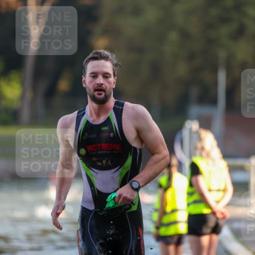 08.09.2024 - Stadtparktriathlon Michael Strokosch http://msf.ph/oto/7013700 08.09.2024 08:45:00 Schwimmen 69 meine-sportfotos.de