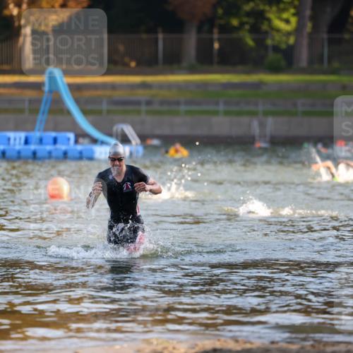 08.09.2024 - Stadtparktriathlon Michael Strokosch http://msf.ph/oto/7013724 08.09.2024 08:45:09 Schwimmen 87 meine-sportfotos.de