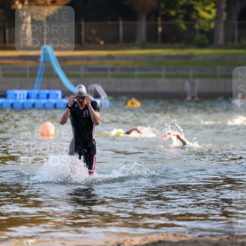 08.09.2024 - Stadtparktriathlon Michael Strokosch http://msf.ph/oto/7013731 08.09.2024 08:45:09 Schwimmen 87 meine-sportfotos.de