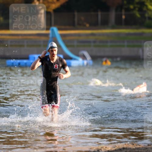 08.09.2024 - Stadtparktriathlon Michael Strokosch http://msf.ph/oto/7013758 08.09.2024 08:45:12 Schwimmen 53, 87 meine-sportfotos.de