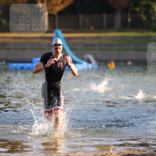 08.09.2024 - Stadtparktriathlon Michael Strokosch http://msf.ph/oto/7013761 08.09.2024 08:45:12 Schwimmen 53, 87 meine-sportfotos.de