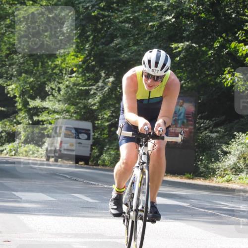 08.09.2024 - Stadtparktriathlon Zöllner http://msf.ph/oto/7013781 08.09.2024 12:13:24 Radfahren 677, 726, 939 meine-sportfotos.de