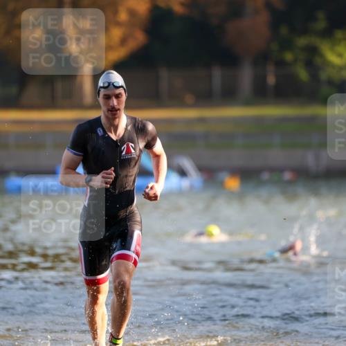 08.09.2024 - Stadtparktriathlon Michael Strokosch http://msf.ph/oto/7013789 08.09.2024 08:45:14 Schwimmen 53, 87 meine-sportfotos.de