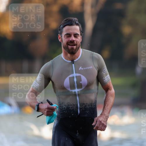 08.09.2024 - Stadtparktriathlon Michael Strokosch http://msf.ph/oto/7013945 08.09.2024 08:45:27 Schwimmen 17, 53 meine-sportfotos.de