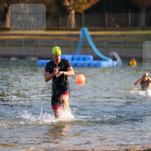 08.09.2024 - Stadtparktriathlon Michael Strokosch http://msf.ph/oto/7013968 08.09.2024 08:45:30 Schwimmen 11, 17 meine-sportfotos.de