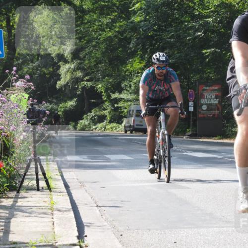 08.09.2024 - Stadtparktriathlon Zöllner http://msf.ph/oto/7014065 08.09.2024 12:14:34 Radfahren 701, 702, 714, 820, 904 meine-sportfotos.de