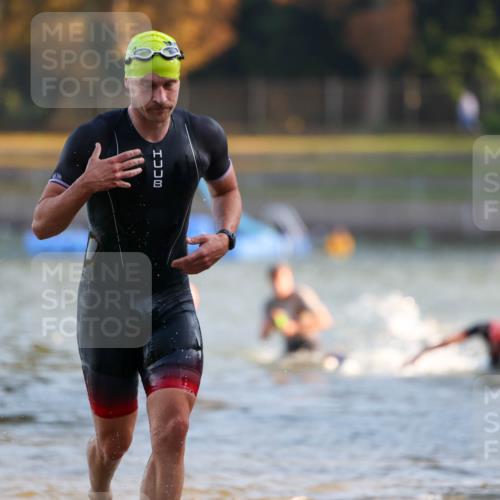 08.09.2024 - Stadtparktriathlon Michael Strokosch http://msf.ph/oto/7014074 08.09.2024 08:45:34 Schwimmen 11, 17, 49, 75 meine-sportfotos.de