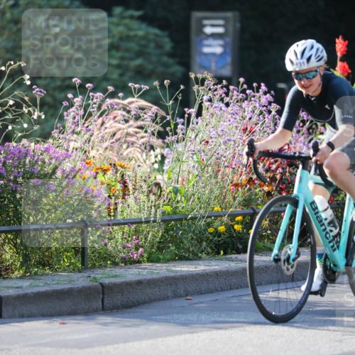 08.09.2024 - Stadtparktriathlon Zöllner http://msf.ph/oto/7014153 08.09.2024 09:17:30 Radfahren 101, 119, 131, 153, 172 meine-sportfotos.de