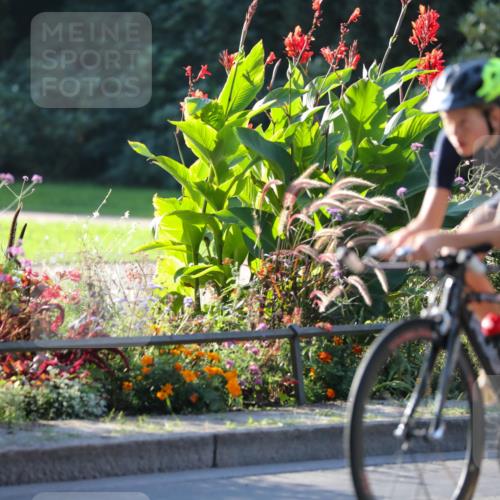 08.09.2024 - Stadtparktriathlon Zöllner http://msf.ph/oto/7014292 08.09.2024 09:18:11 Radfahren 60, 61, 100, 128, 140, 144 meine-sportfotos.de