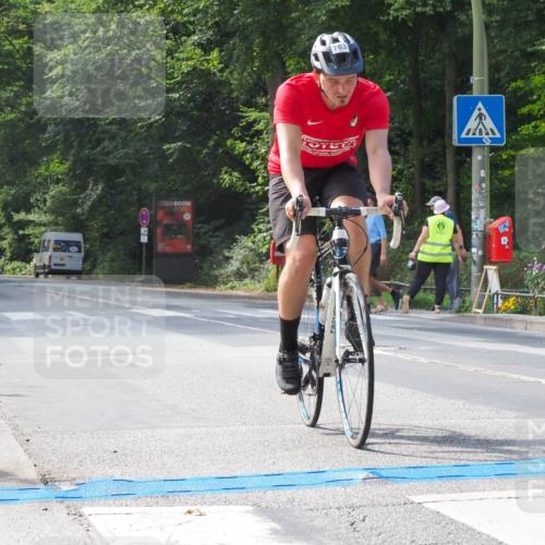 08.09.2024 - Stadtparktriathlon Zöllner http://msf.ph/oto/7014295 08.09.2024 12:15:25 Radfahren 763 meine-sportfotos.de