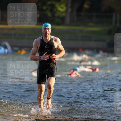 08.09.2024 - Stadtparktriathlon Michael Strokosch http://msf.ph/oto/7014314 08.09.2024 08:45:51 Schwimmen 56, 59 meine-sportfotos.de