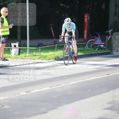 08.09.2024 - Stadtparktriathlon Zöllner http://msf.ph/oto/7014361 08.09.2024 09:18:28 Radfahren 151, 159 meine-sportfotos.de