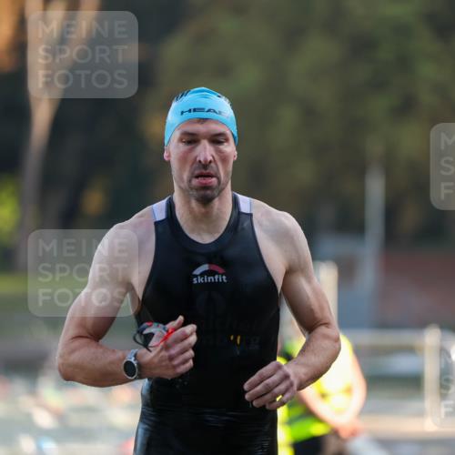 08.09.2024 - Stadtparktriathlon Michael Strokosch http://msf.ph/oto/7014362 08.09.2024 08:45:54 Schwimmen 5, 56, 59 meine-sportfotos.de