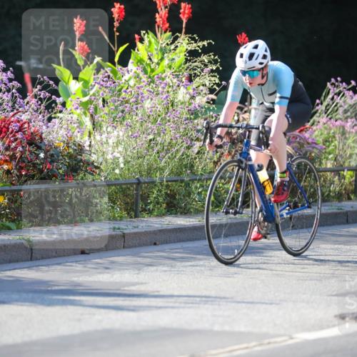 08.09.2024 - Stadtparktriathlon Zöllner http://msf.ph/oto/7014367 08.09.2024 09:18:30 Radfahren 151, 159 meine-sportfotos.de