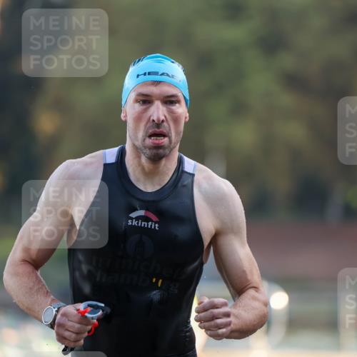 08.09.2024 - Stadtparktriathlon Michael Strokosch http://msf.ph/oto/7014369 08.09.2024 08:45:54 Schwimmen 5, 56, 59 meine-sportfotos.de