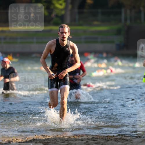 08.09.2024 - Stadtparktriathlon Michael Strokosch http://msf.ph/oto/7014400 08.09.2024 08:46:00 Schwimmen 5, 32, 38, 51, 56 meine-sportfotos.de